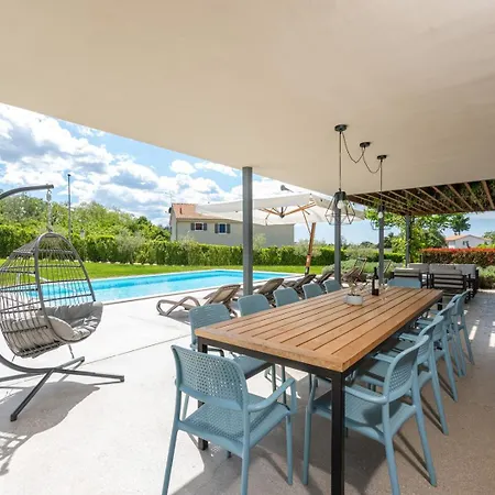 Povetica With Private Pool And Bbq