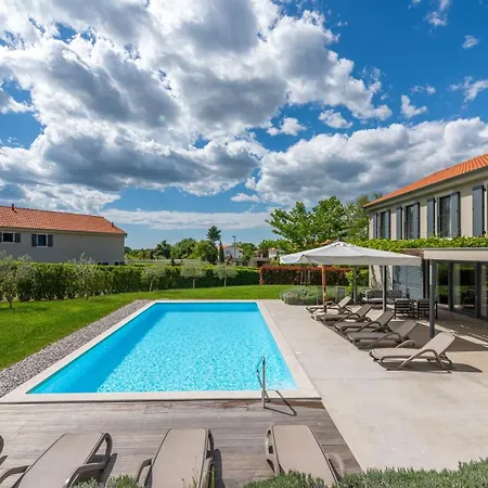 Povetica With Private Pool And Bbq Villa