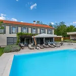 Povetica With Private Pool And Bbq 빌라 *