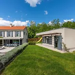 빌라 Povetica With Private Pool And Bbq Lasci