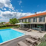 Povetica With Private Pool And Bbq Lasci