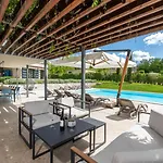 Povetica With Private Pool And Bbq *