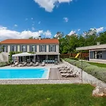 Povetica With Private Pool And Bbq * Lasci