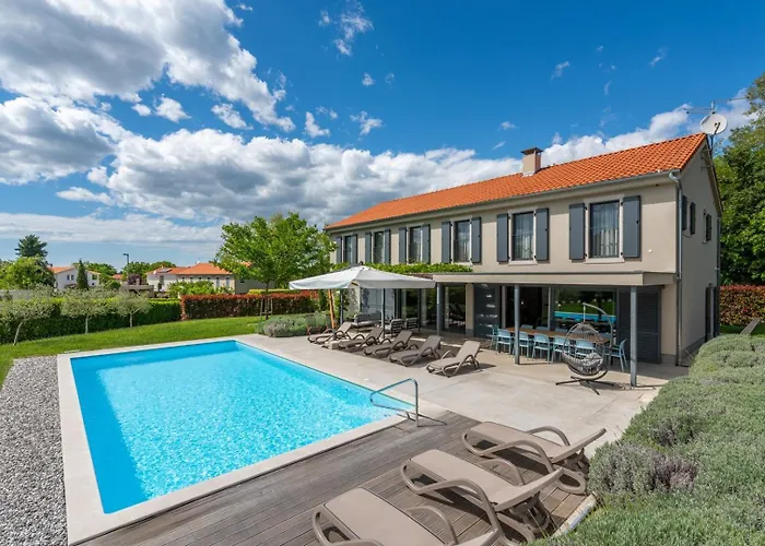 Povetica With Private Pool And Bbq Lasci