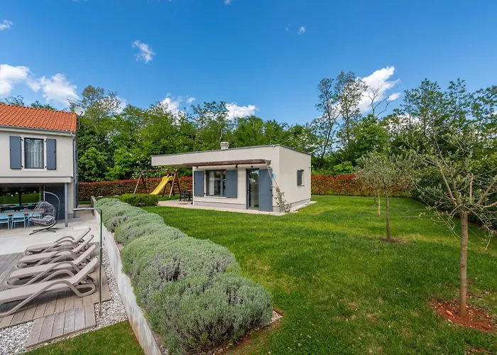 Povetica With Private Pool And Bbq Lasci