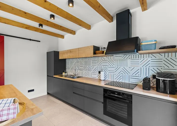 Povetica With Private Pool And Bbq